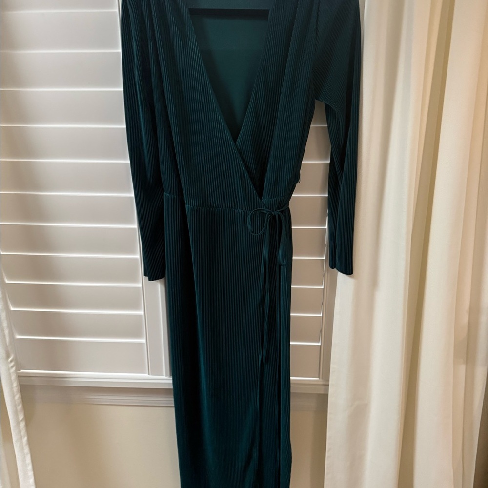 Charles Henry Green Long Sleeve Wrap Gown